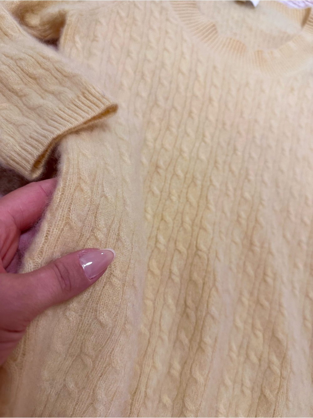 Cashmere 💛 Kinross Cable Knit 3/4 Sleeve Sweater - Picture 6 of 10